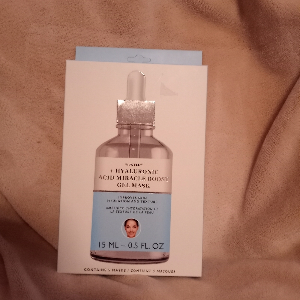 Hyaluronic Acid Miracle Boost Face Mask.